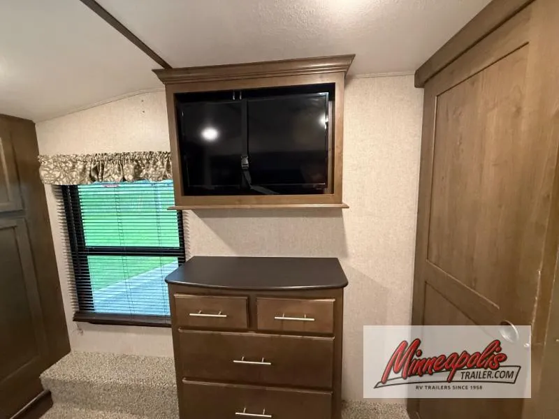 2018 Keystone RV Cougar 344MKS - Photo 4