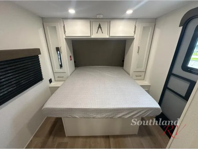 2027 Grand Design Transcend 245RLT - Photo 4