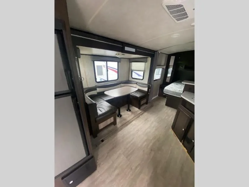 2019 Cruiser RV Shadow Cruiser 225RBS - Photo 3
