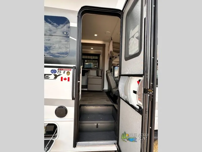 2027 Entegra Coach Odyssey 25R - Photo 3