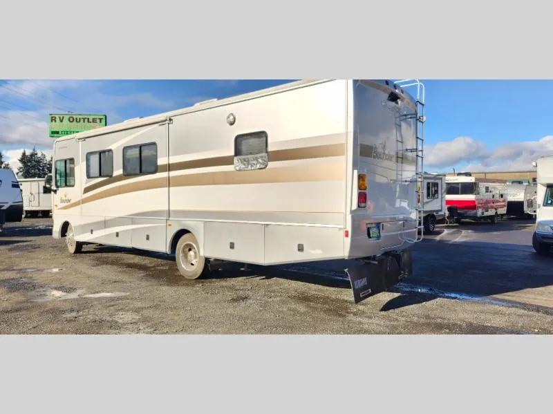 2006 Fleetwood RV Bounder 33R - Photo 4