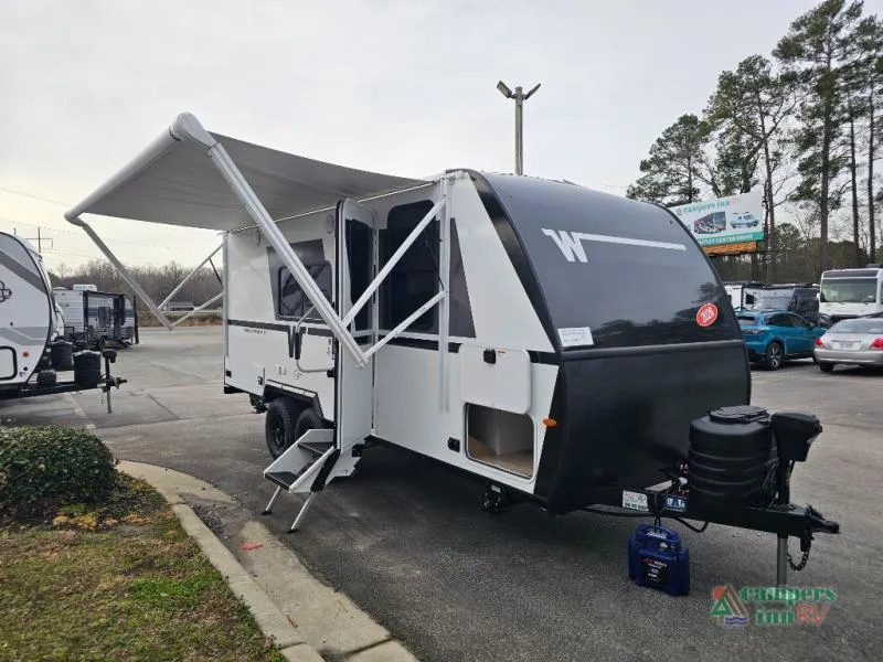 2026 Winnebago Micro Minnie 2108DS - Photo 2