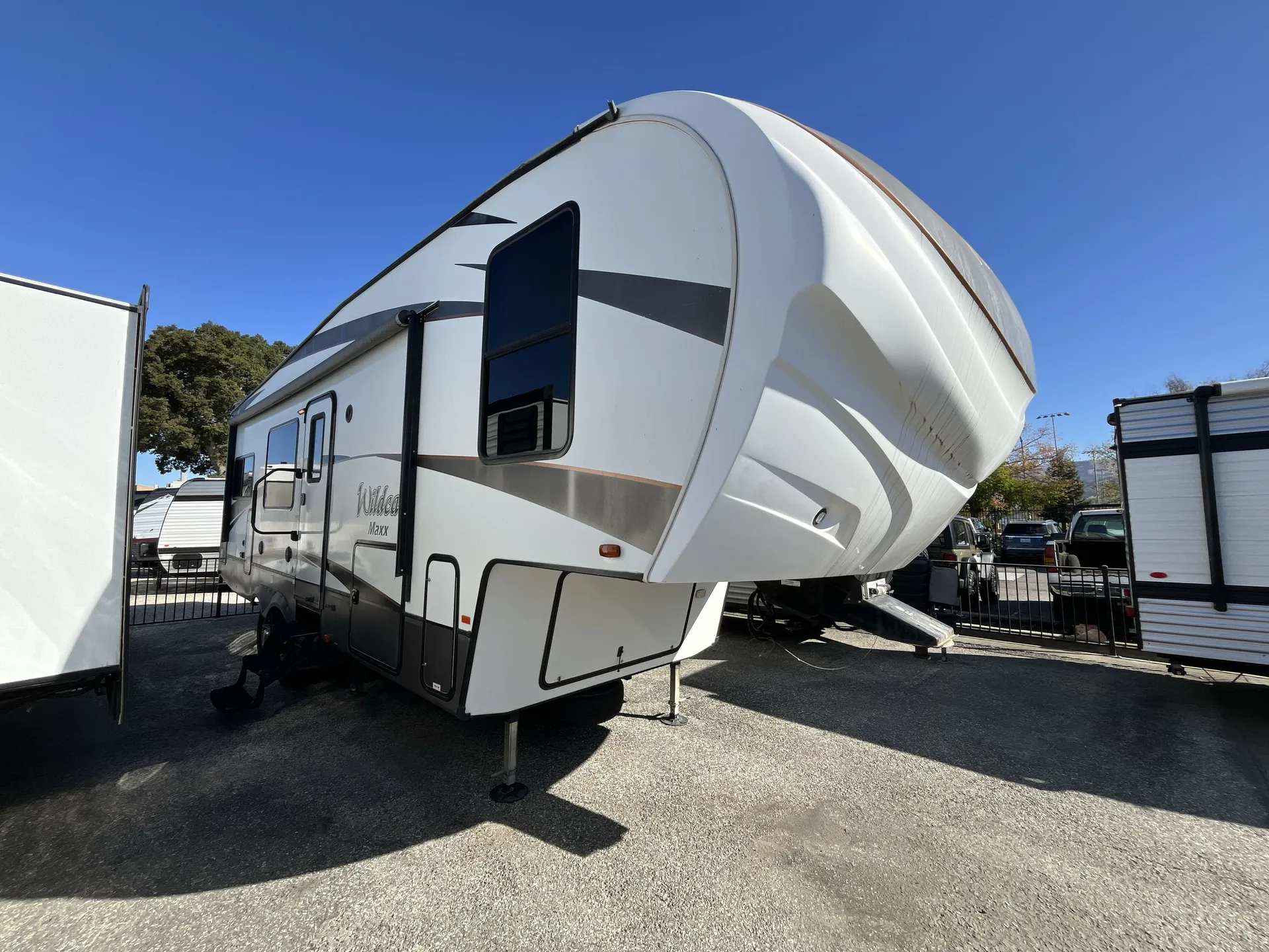 2017 Forest River Wildcat Maxx 282RKX