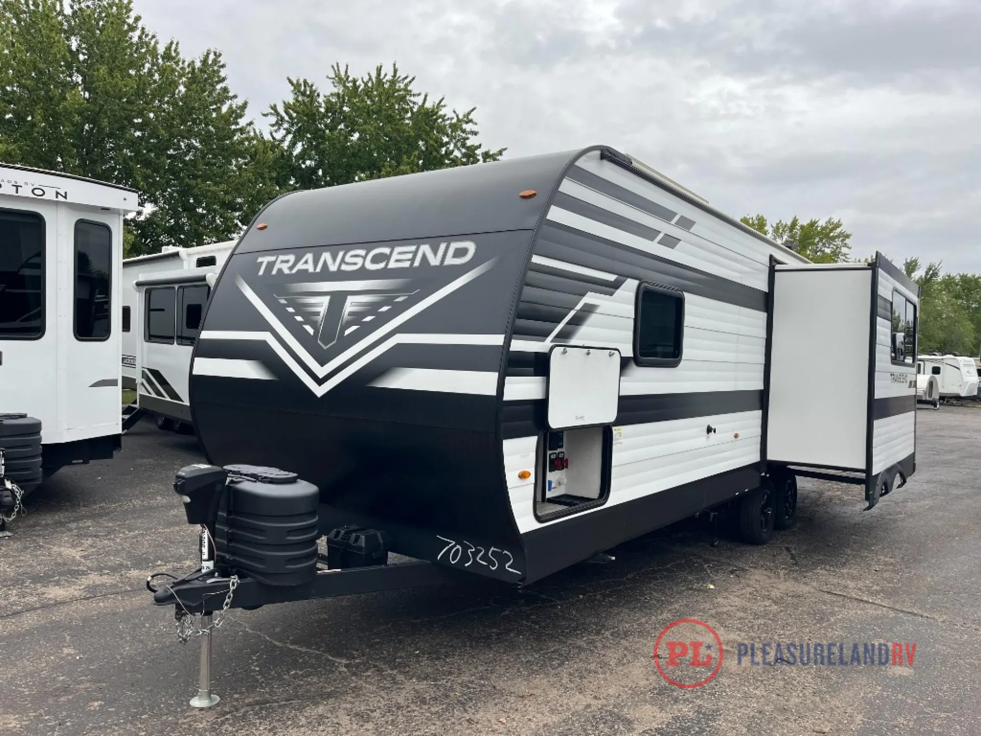 2026 Grand Design Transcend 245RLT - Photo 3