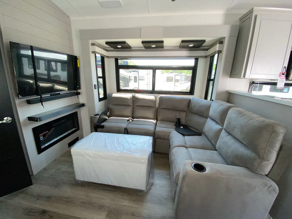2026 Jayco North Point 395DSDB, Photos photo 25
