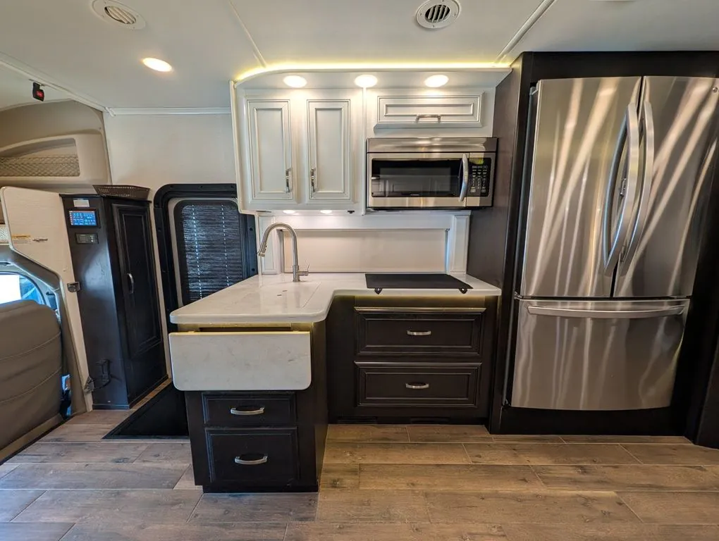2023 Entegra Coach Accolade 37K, Photos photo 20