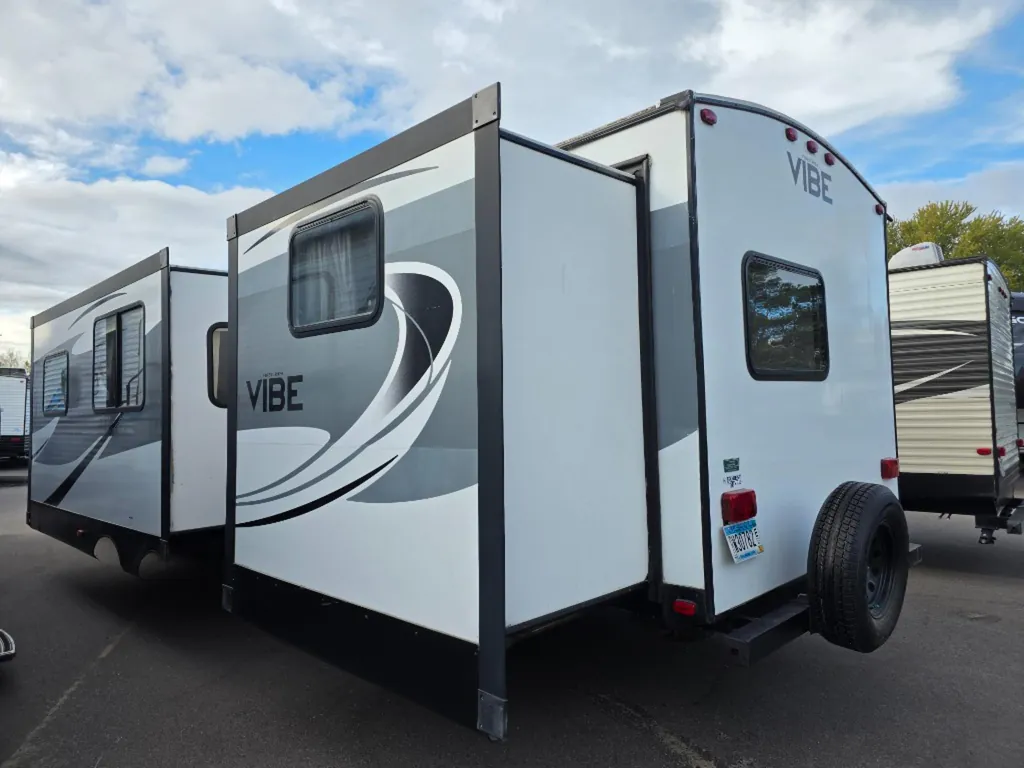 2018 Forest River Vibe 308BHS, Photos photo 5