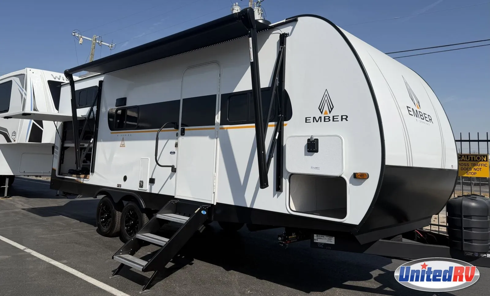 2026 EMBER EMBER E-SERIES 22ETS - Photo 2
