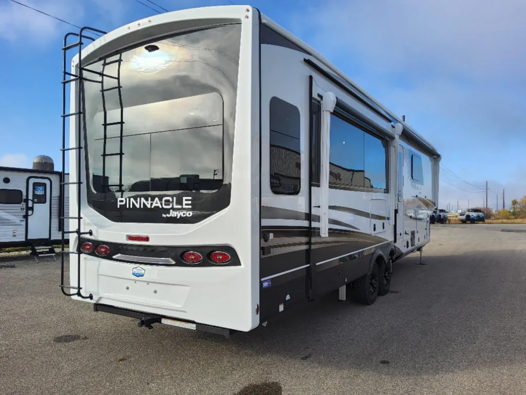 2026 Jayco Pinnacle 36FBTS, Photos photo 8