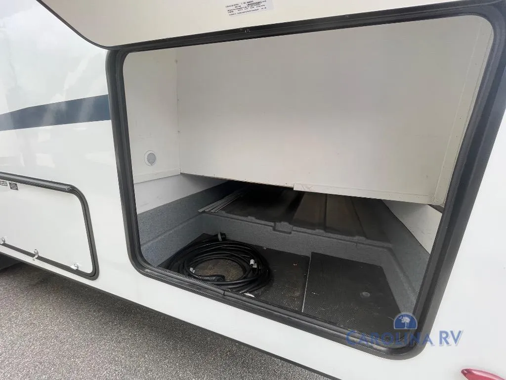 2023 Forest River Sunseeker Classic 3010DS - Photo 4