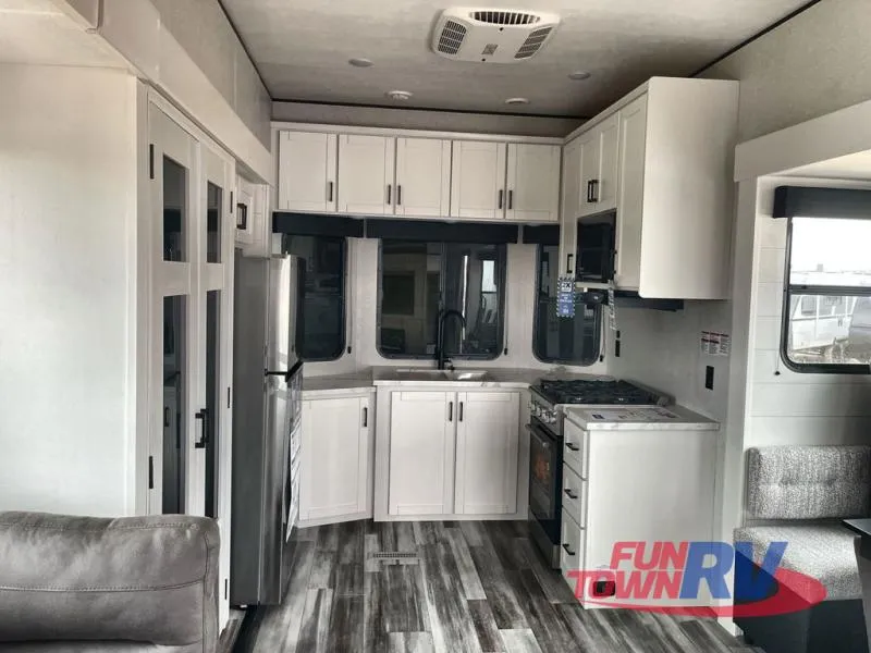 2026 Jayco Jay Flight Bungalow 404LOFT - Photo 2