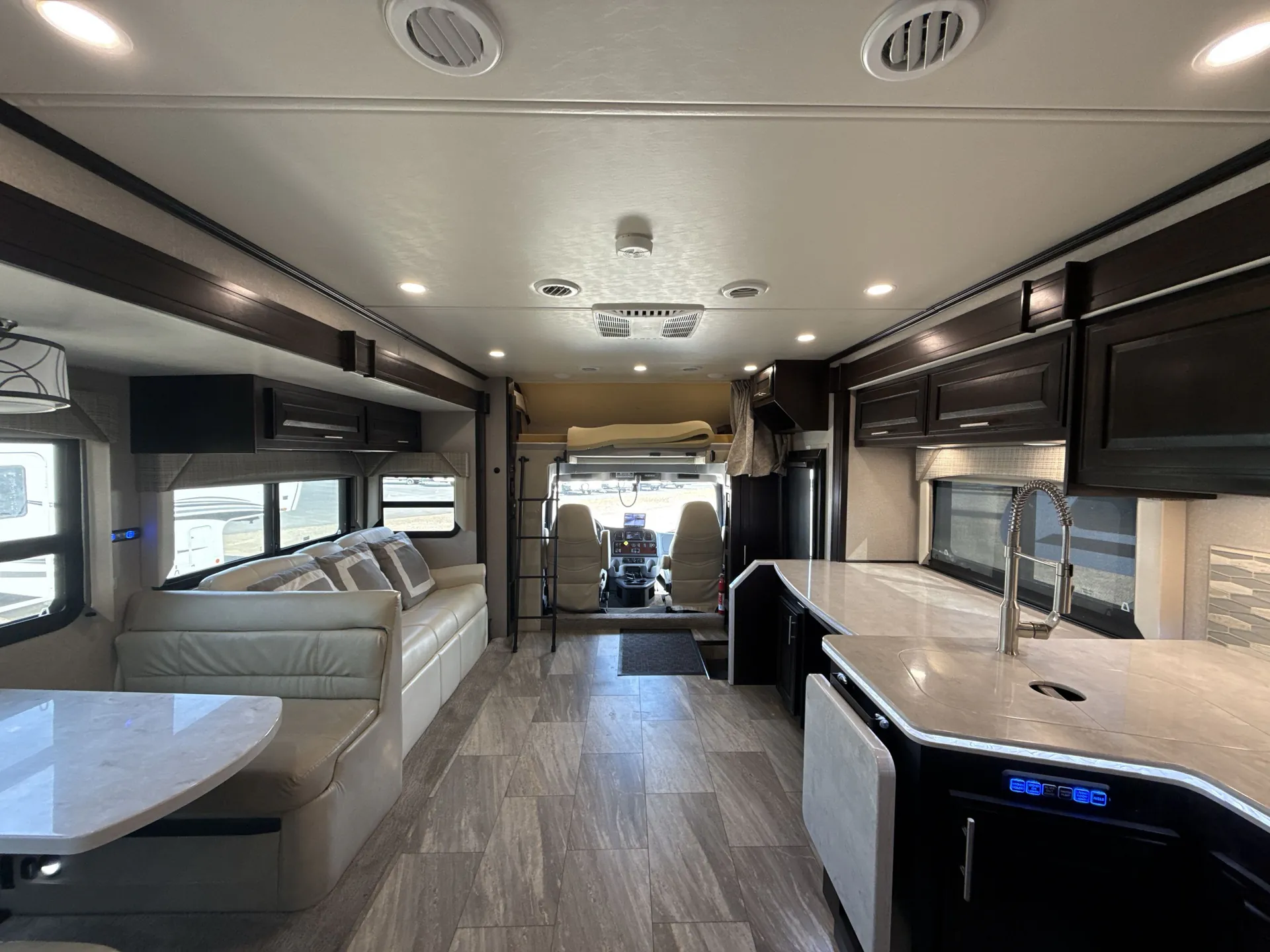 2020 Dynamax Corp DX3 37TS - Photo 4