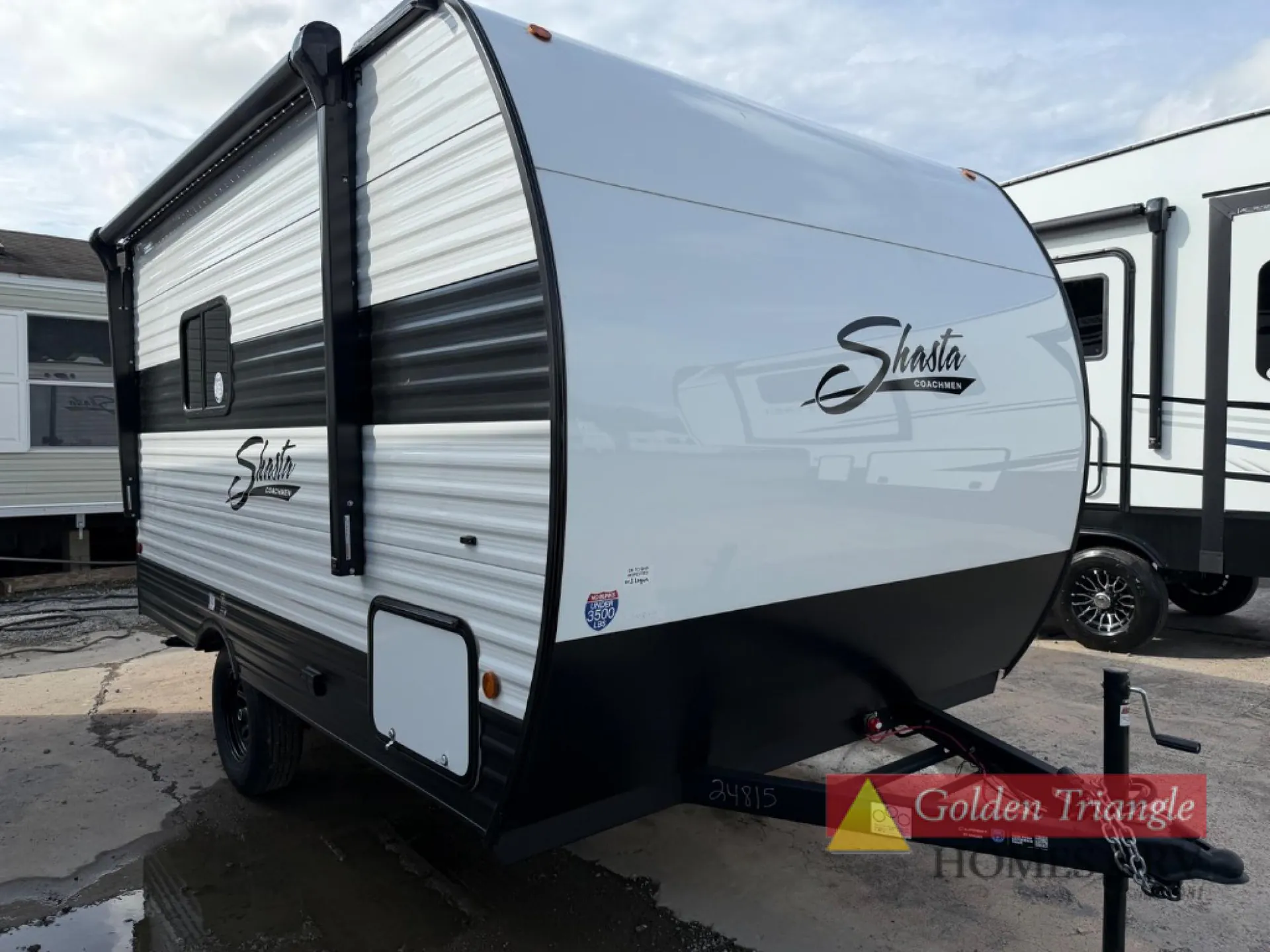 2026 Shasta Compact 17DB