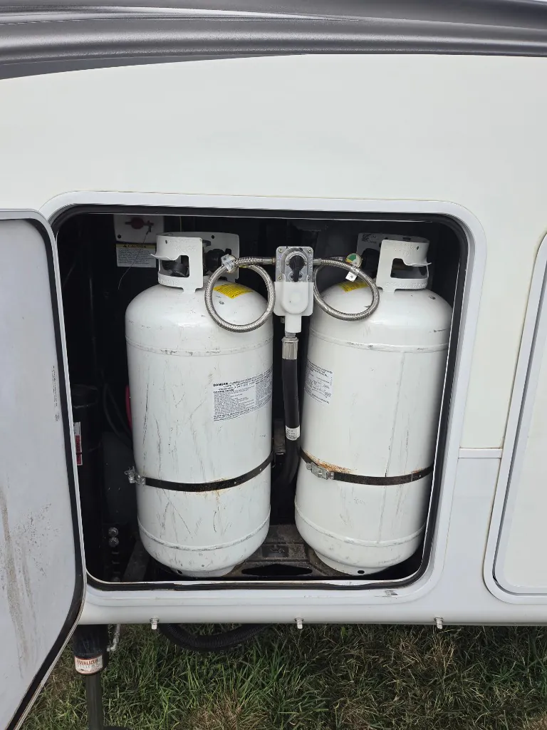2020 Jayco North Point 383FKWS - Photo 3