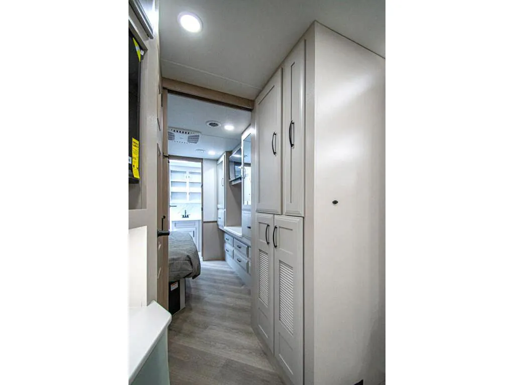 2027 Entegra Coach Emblem 36U, Photos photo 26