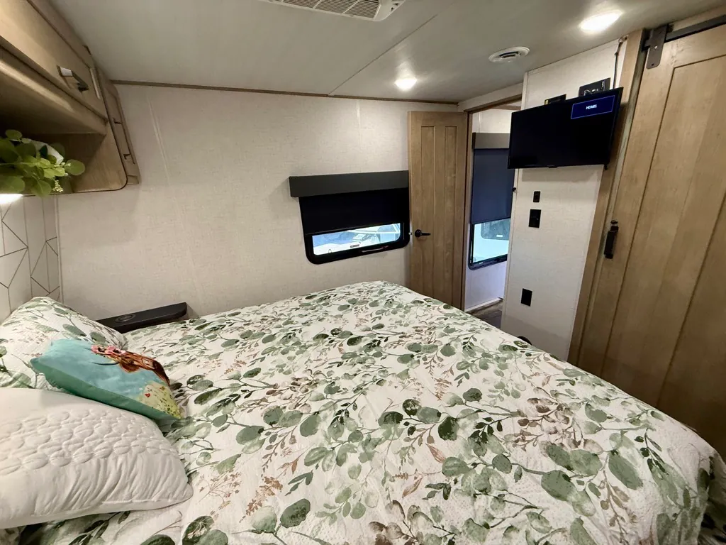 2022 Keystone Raptor 423, Photos photo 80