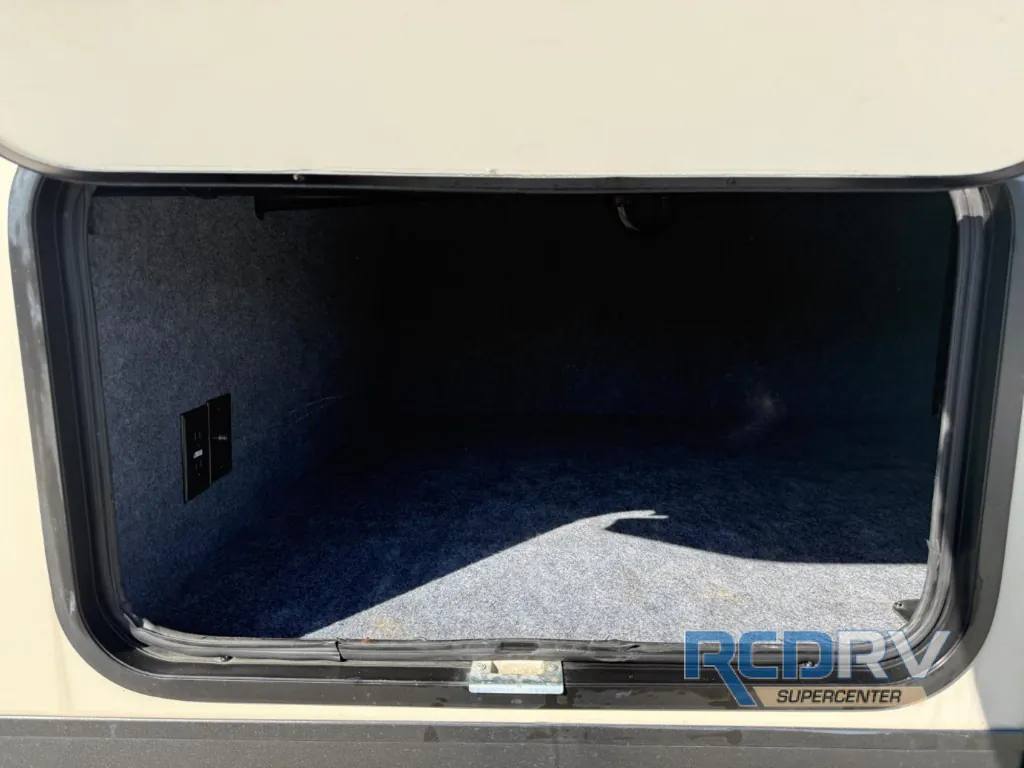 2016 Forest River Sandpiper 35ROK, Photos photo 25