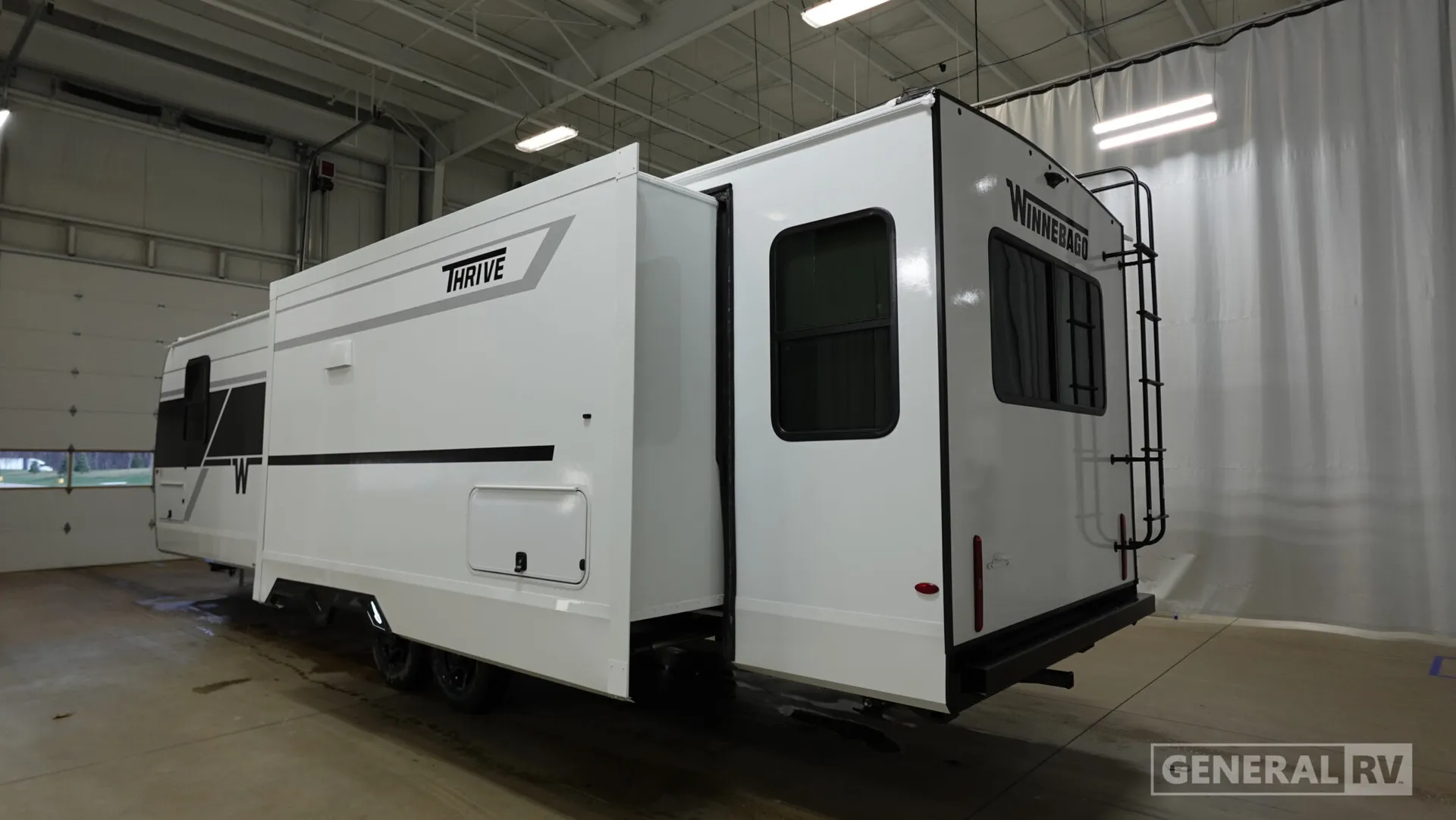 2026 Winnebago Thrive 29RLO - Photo 4