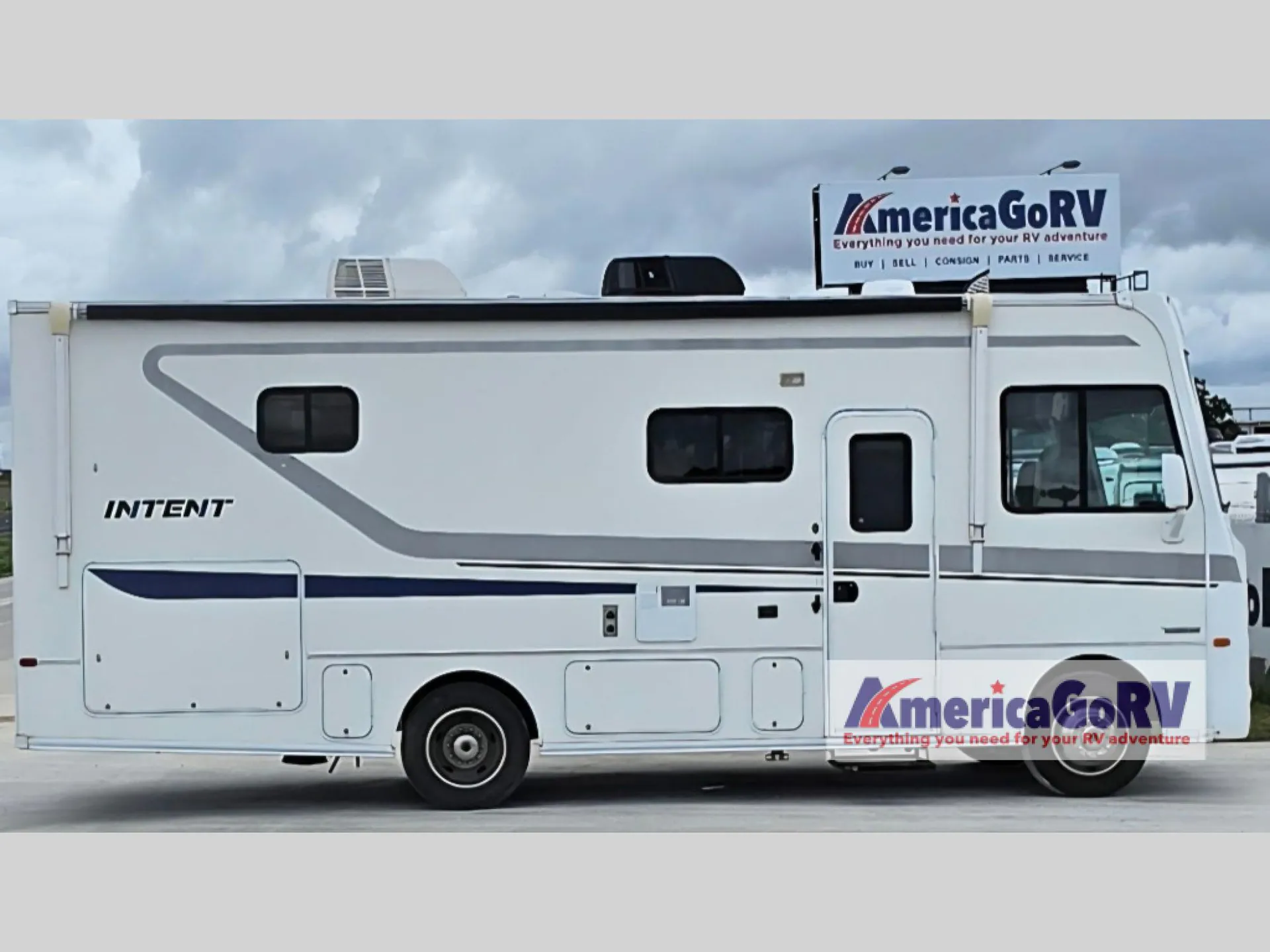 2018 Winnebago Intent 26M - Photo 3