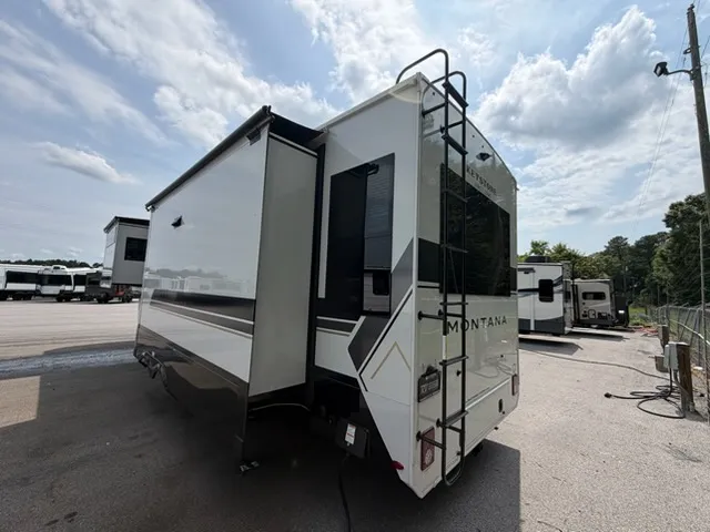 2026 Keystone Montana 3100RL - Photo 4