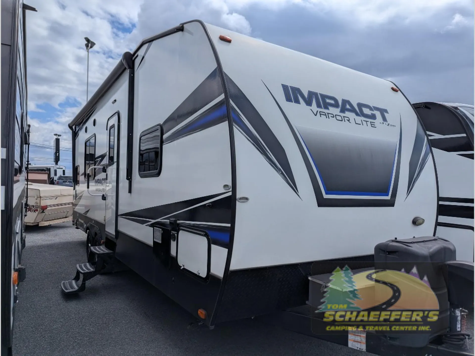 2019 Keystone Impact 26V - Photo 2