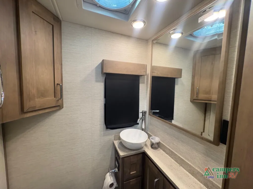 2024 Tiffin Wayfarer 25 RLW, Photos photo 33
