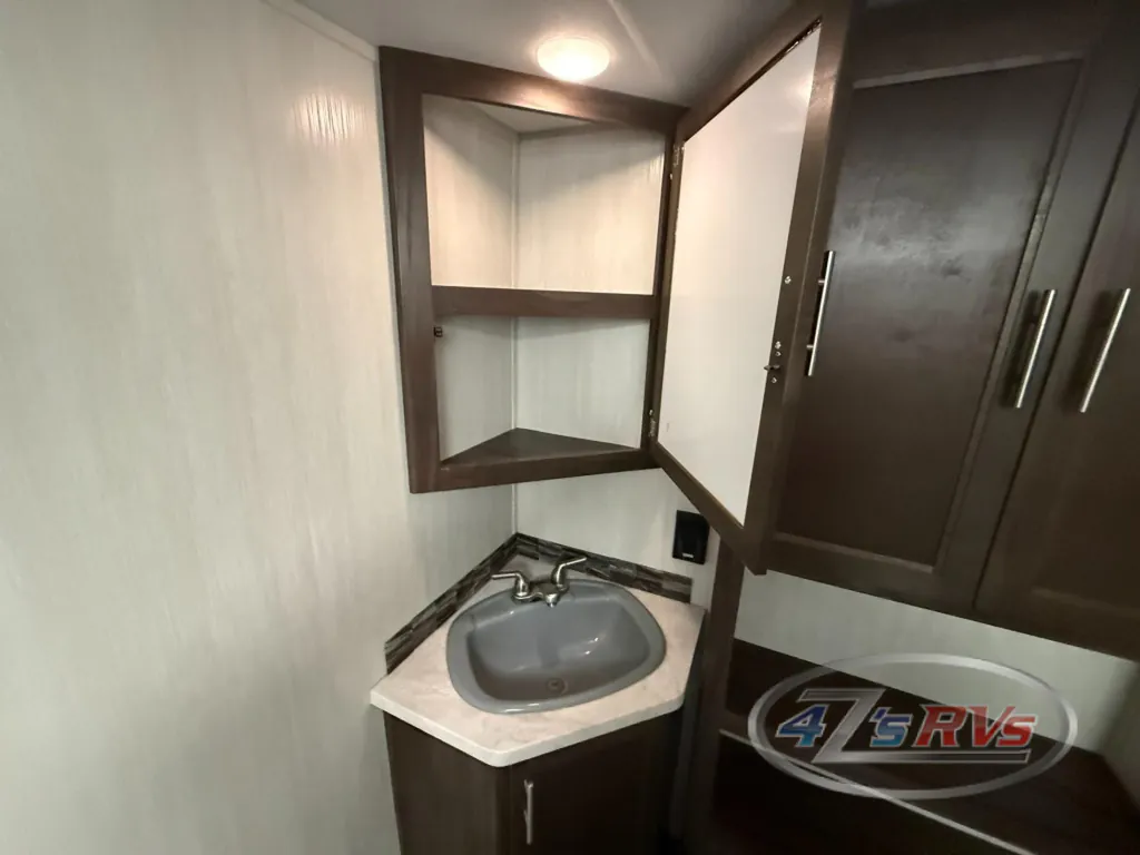 2019 Forest River Cherokee Grey Wolf 23MK, Photos photo 21