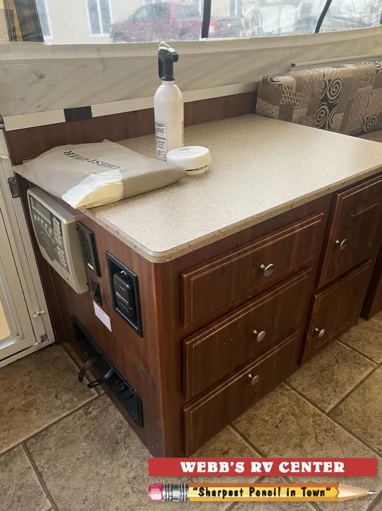 2011 Forest River Rockwood Premier 2317G, Photos photo 10