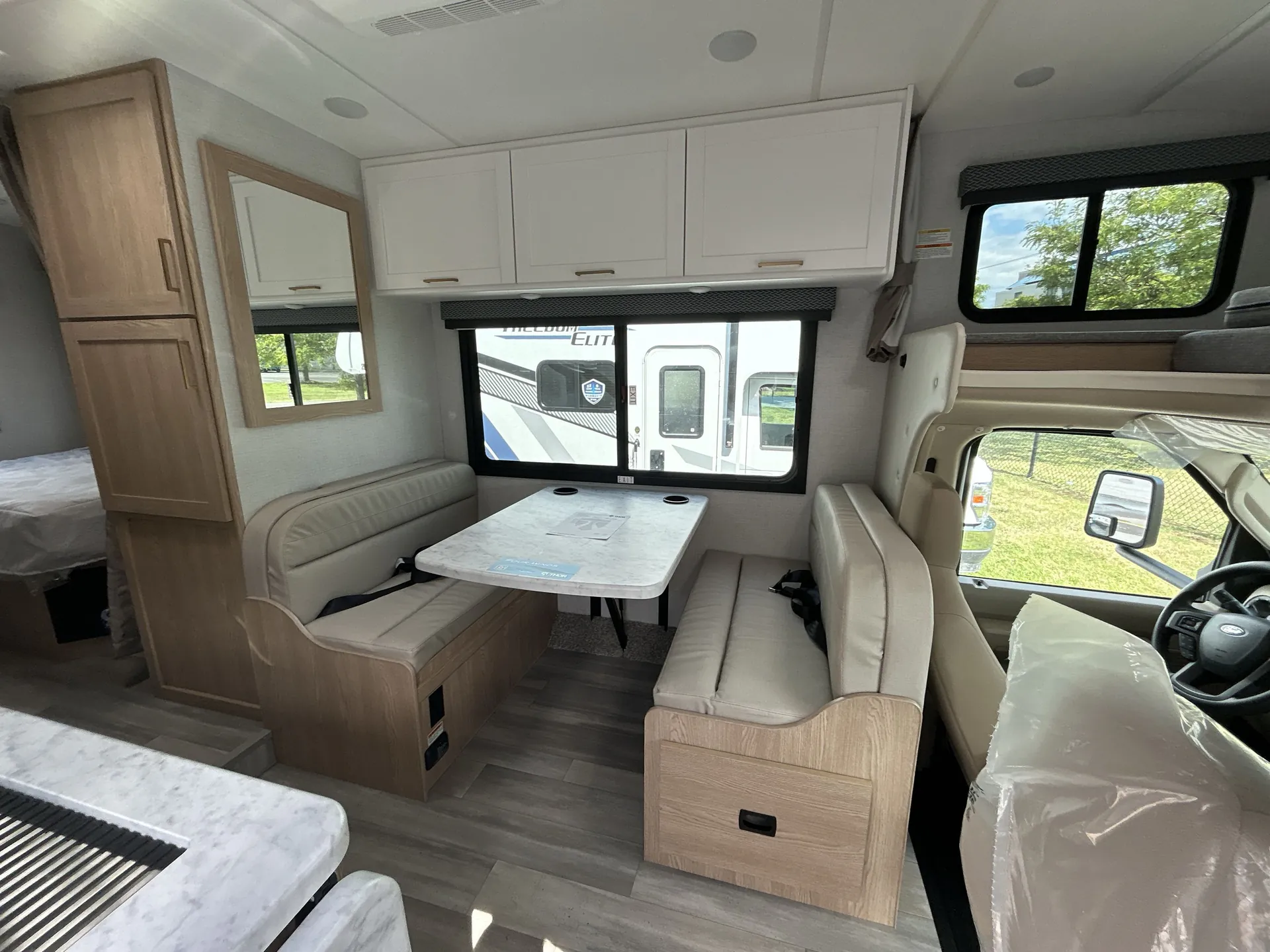 2026 Thor Motor Coach Four Winds 22Z — living area main