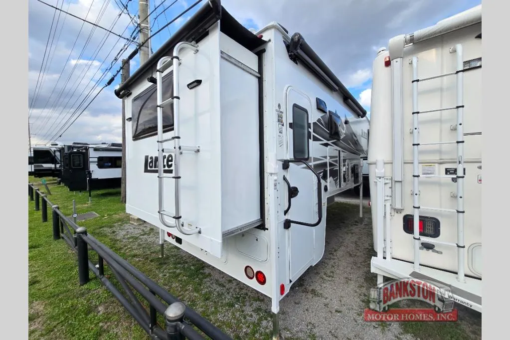 2026 Lance Lance Truck Campers 1172 - Photo 4