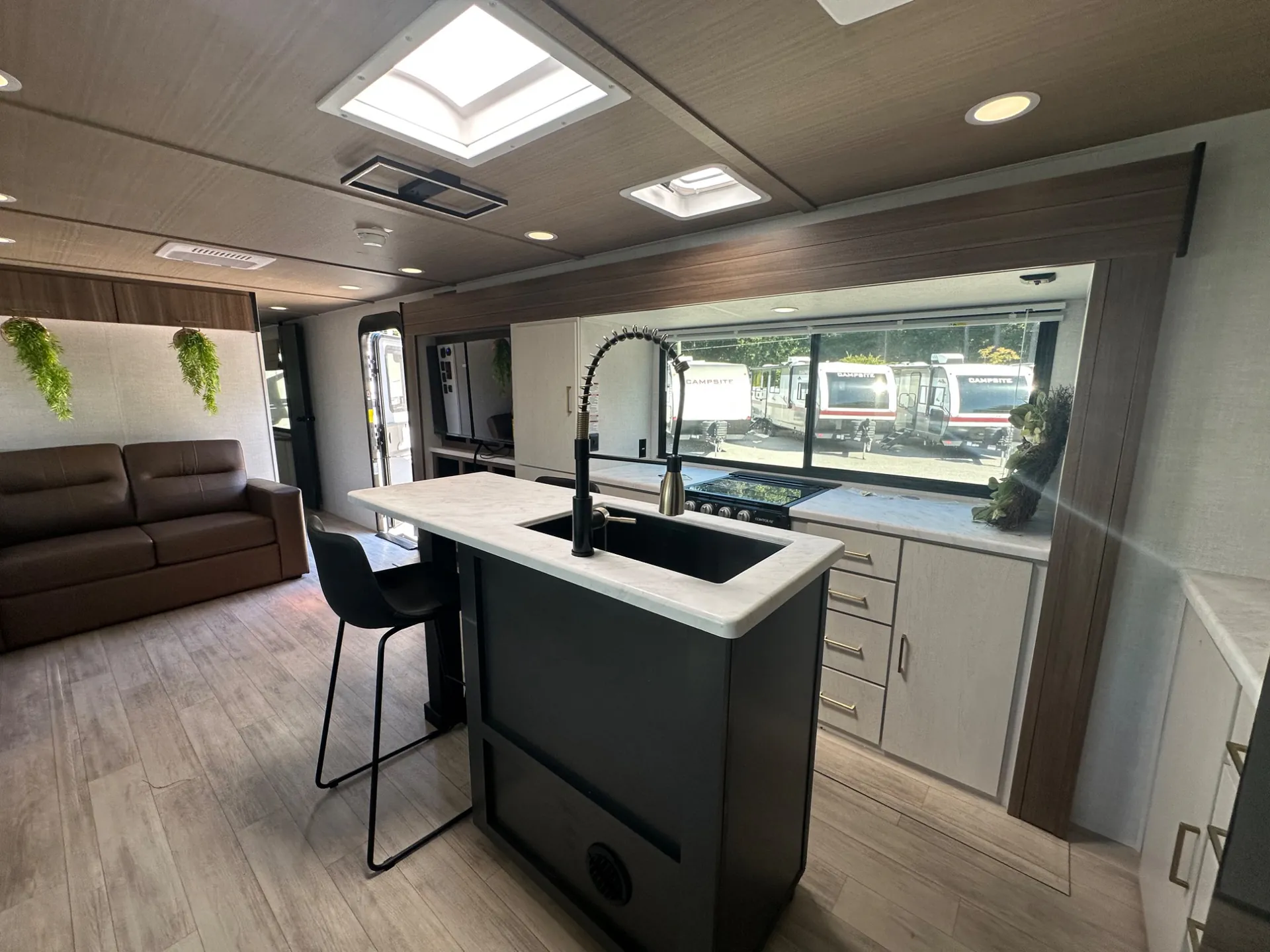 2026 Forest River Vibe 3400XL — Photo 5