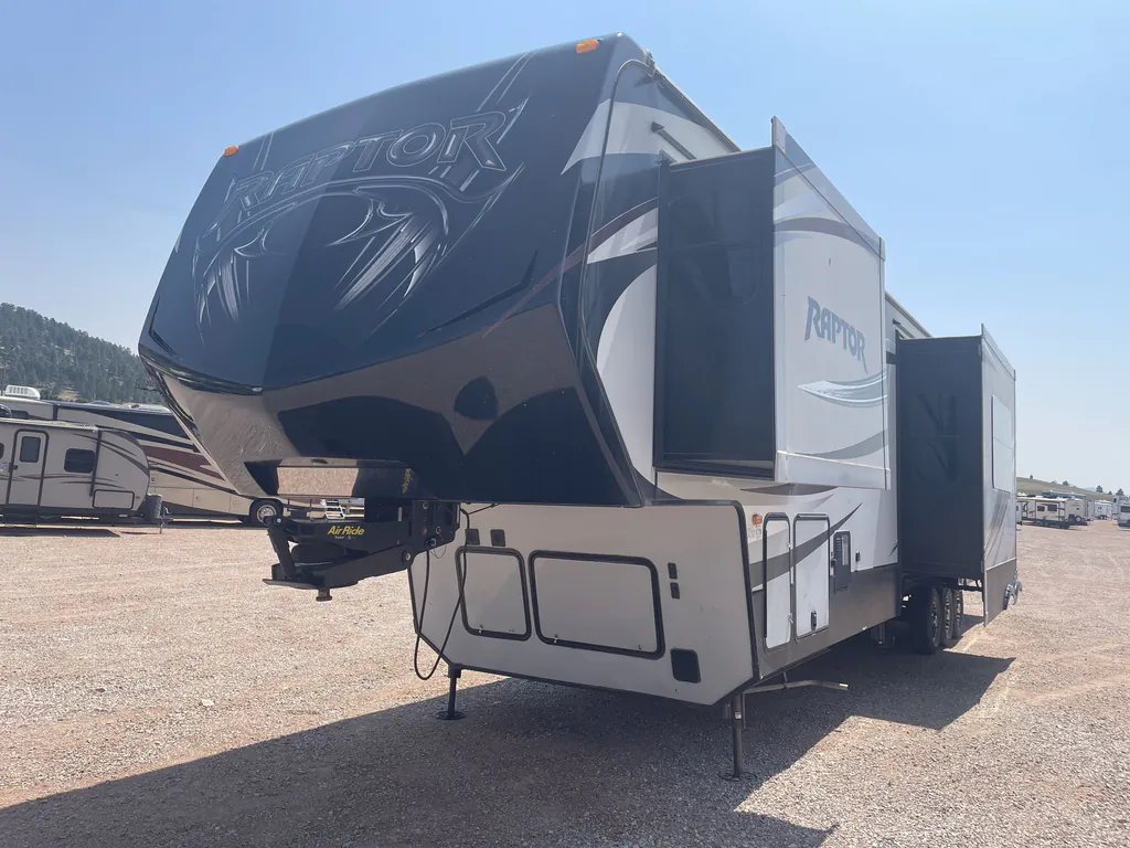 2014 Keystone Raptor 415, Photos photo 6