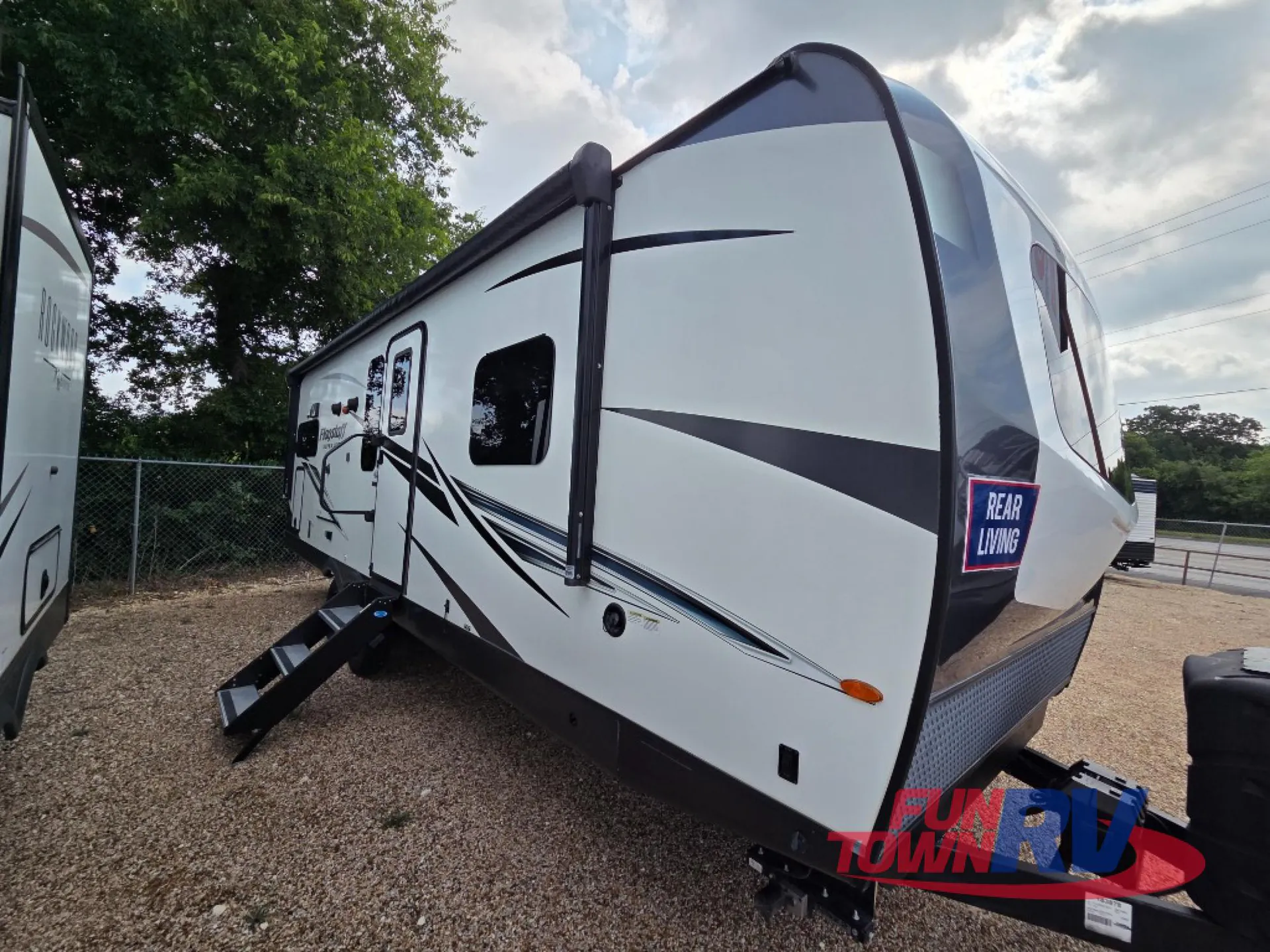 2022 Forest River Flagstaff Super Lite 26RLBS - Photo 2
