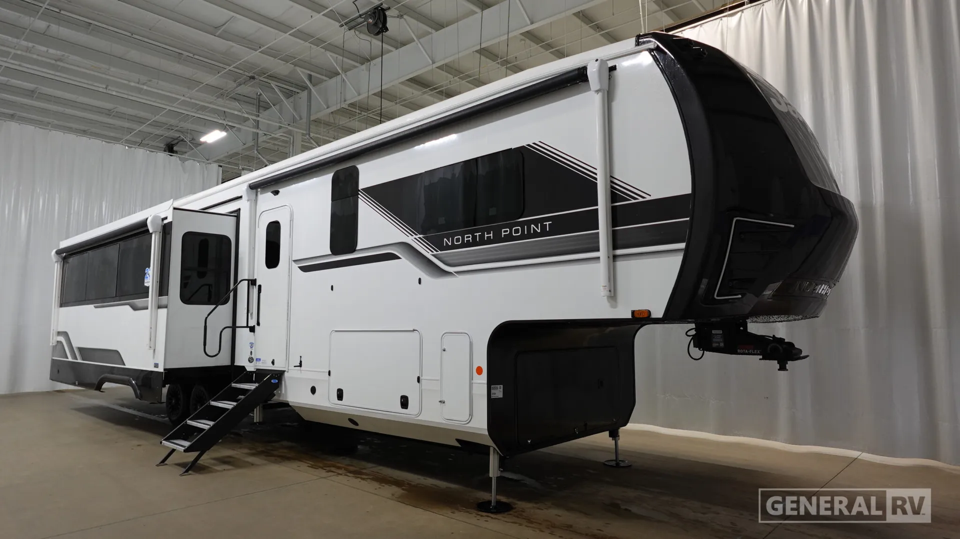 2027 Jayco North Point 381CKRE - Photo 2
