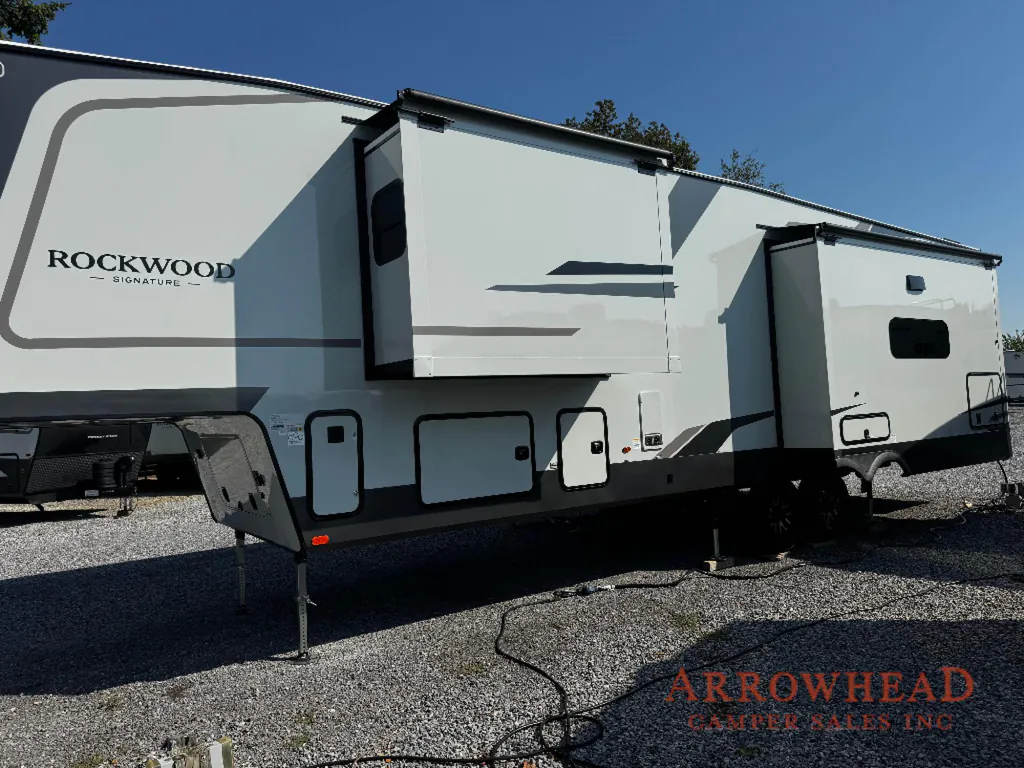 2027 Forest River Rockwood Signature 401SFB, Photos photo 19
