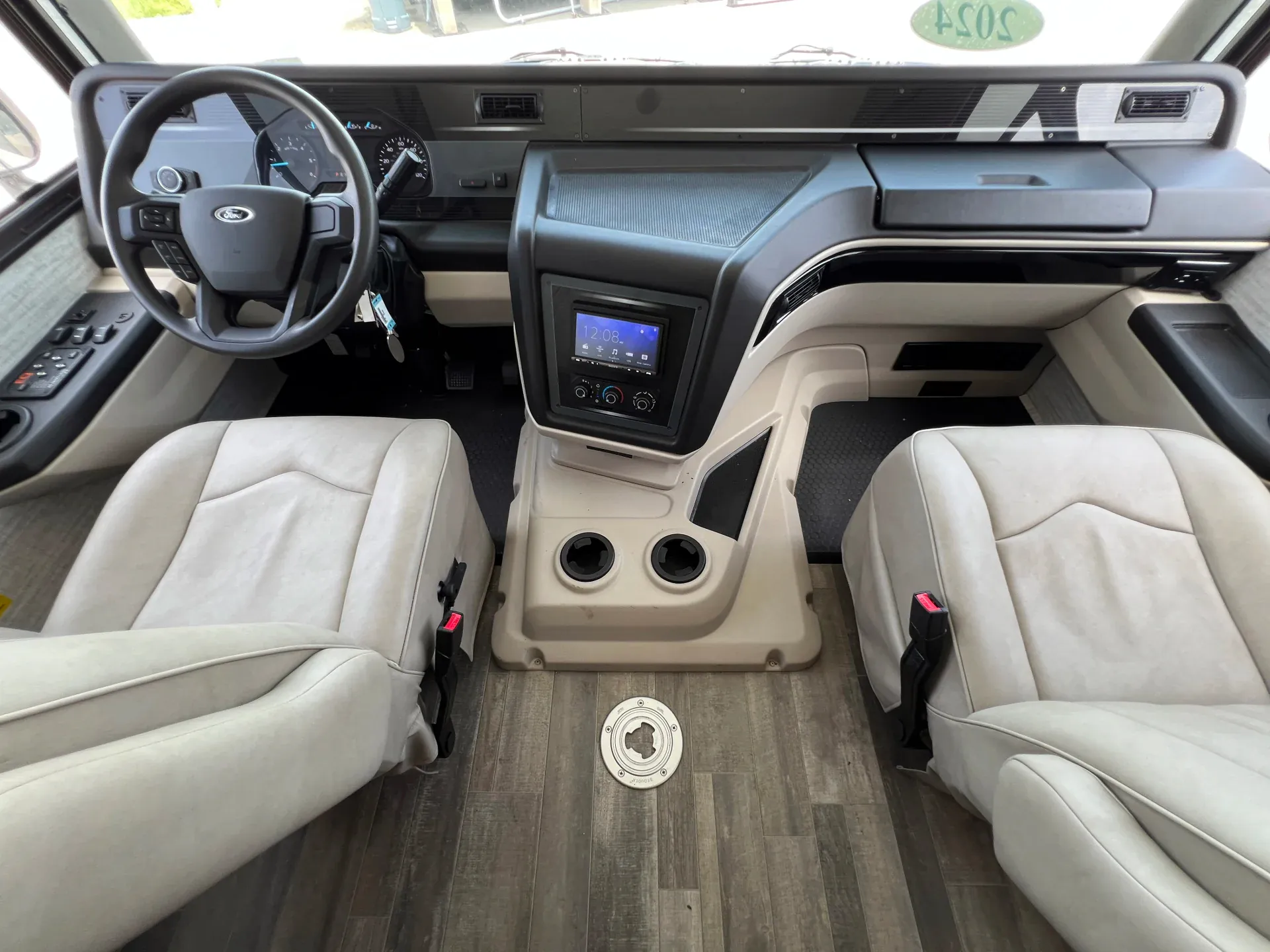 2024 Entegra Coach Vision 29F - Photo 3