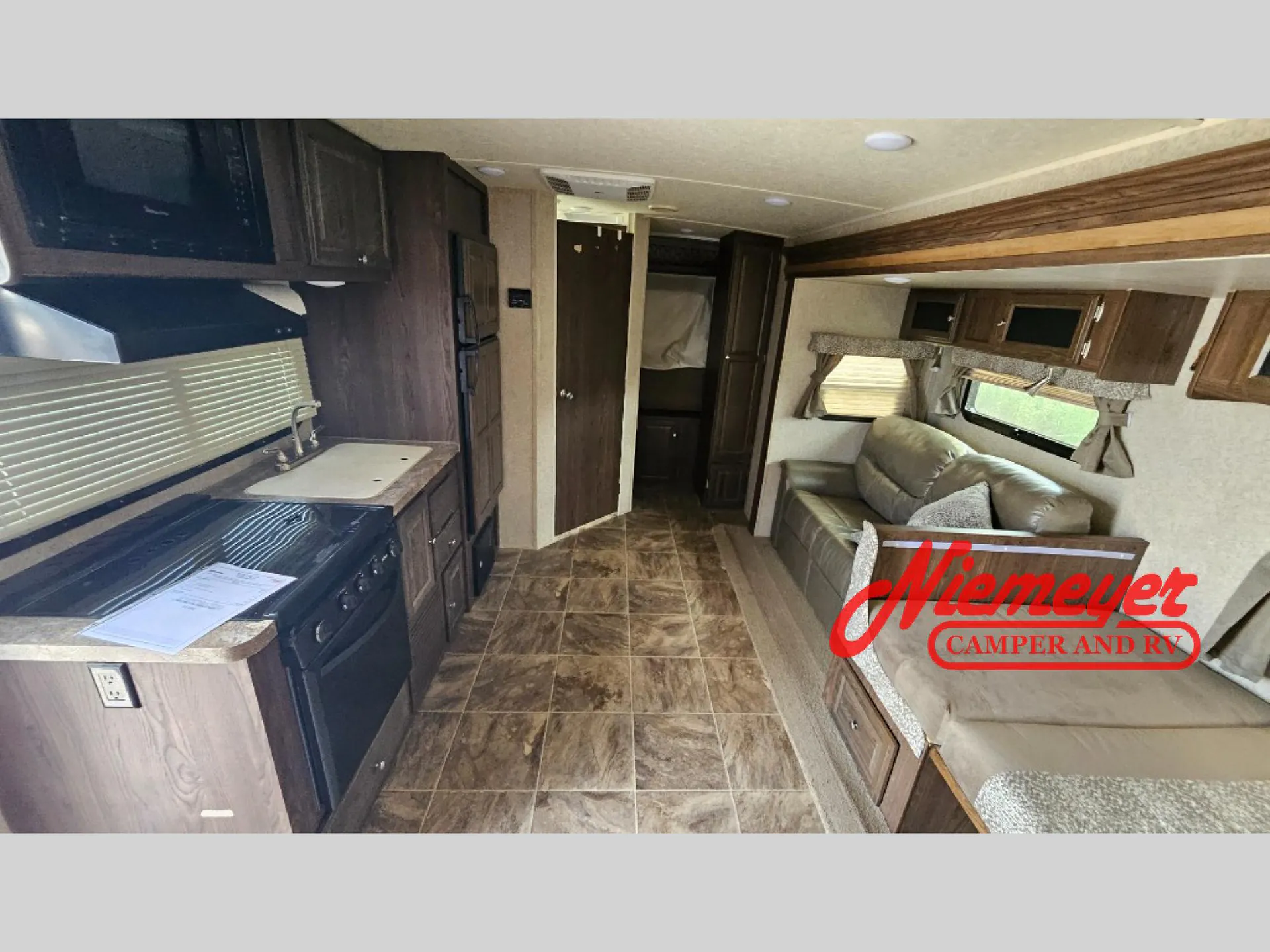 2016 Forest River Rockwood Roo 21SS — Photo 7