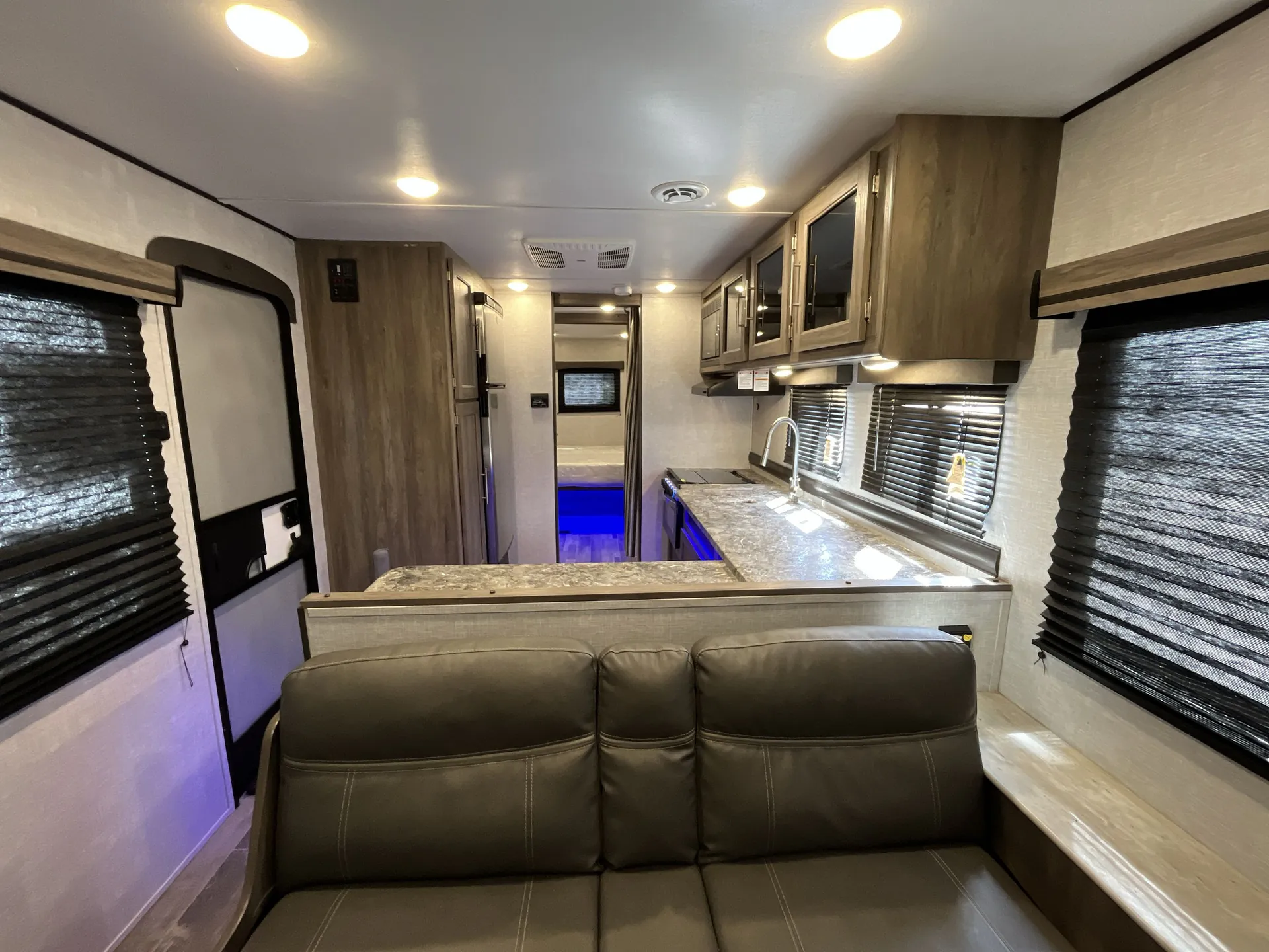2022 CrossRoads Zinger 259FL - Photo 4