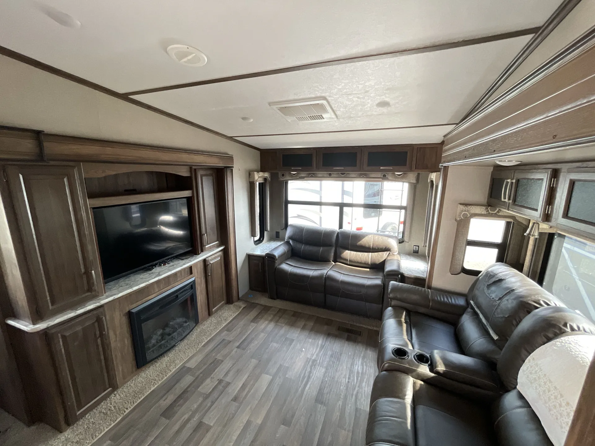 2017 Keystone Cougar 327RLK — living area main