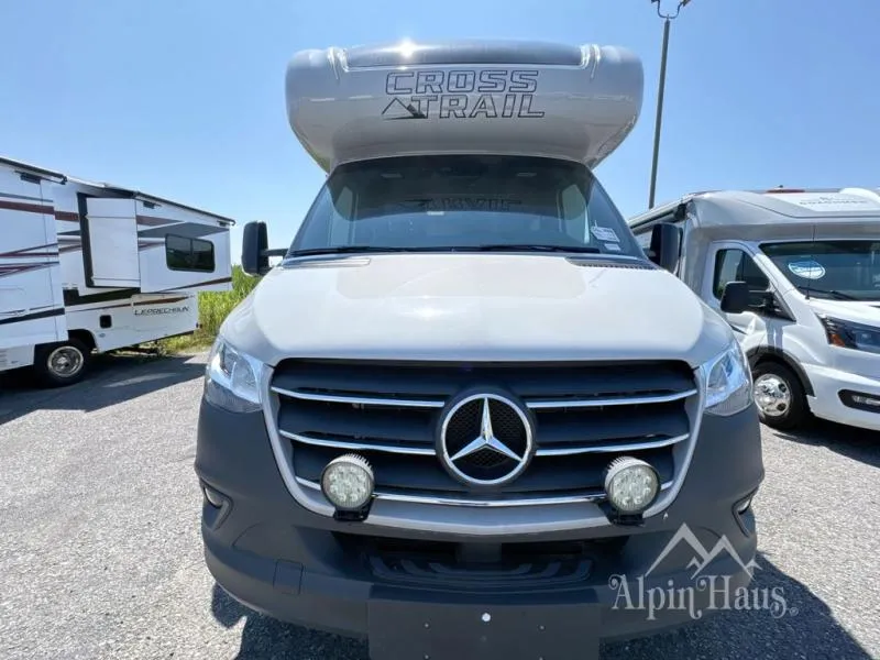 2025 Coachmen Cross Trail XLS 24FL - Photo 4