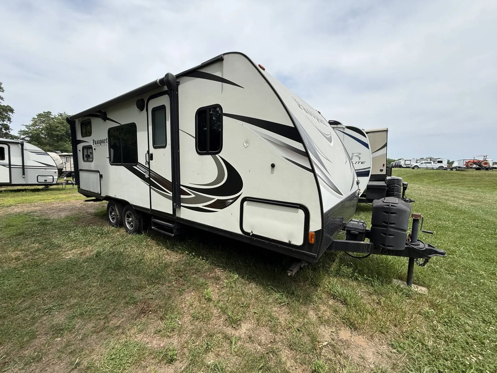 2018 Keystone Passport SL Series 239ML - Photo 2