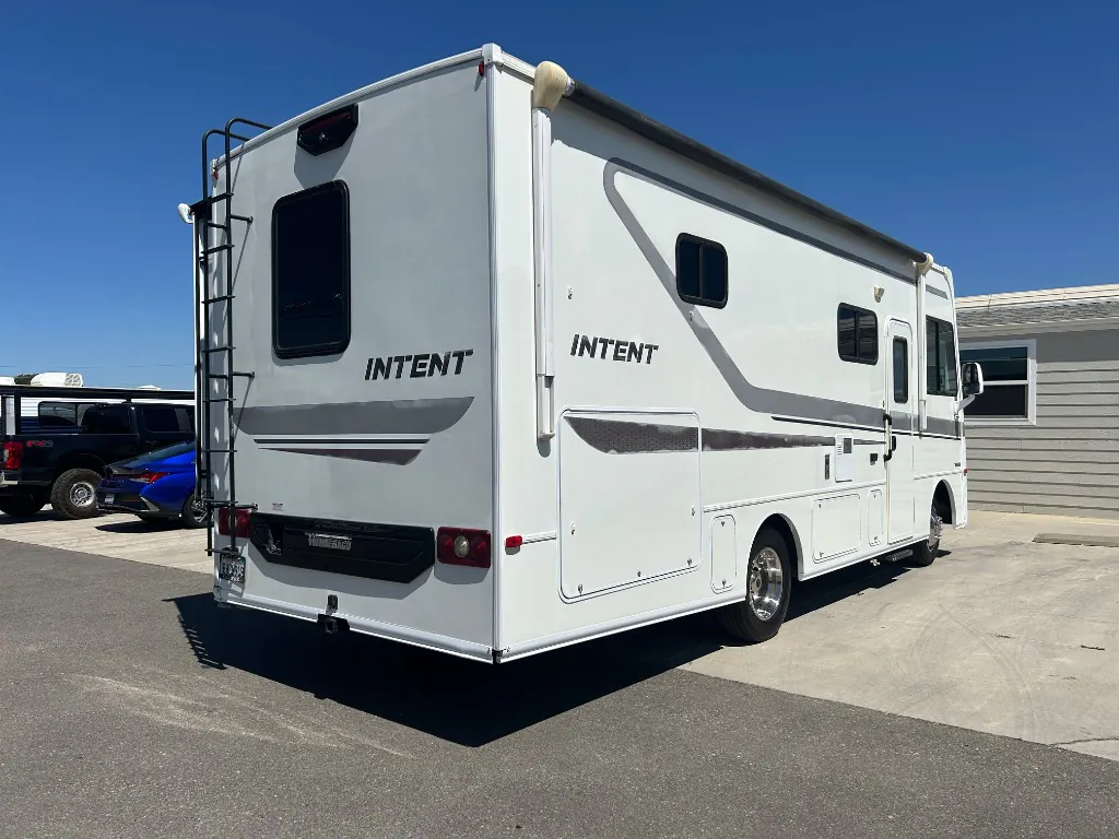2018 Winnebago Intent 26M - Photo 3