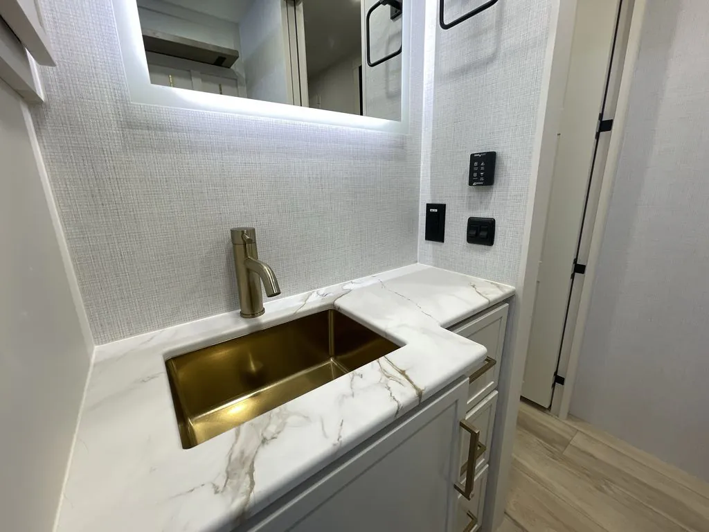 2025 Brinkley Model I 275, Photos photo 8