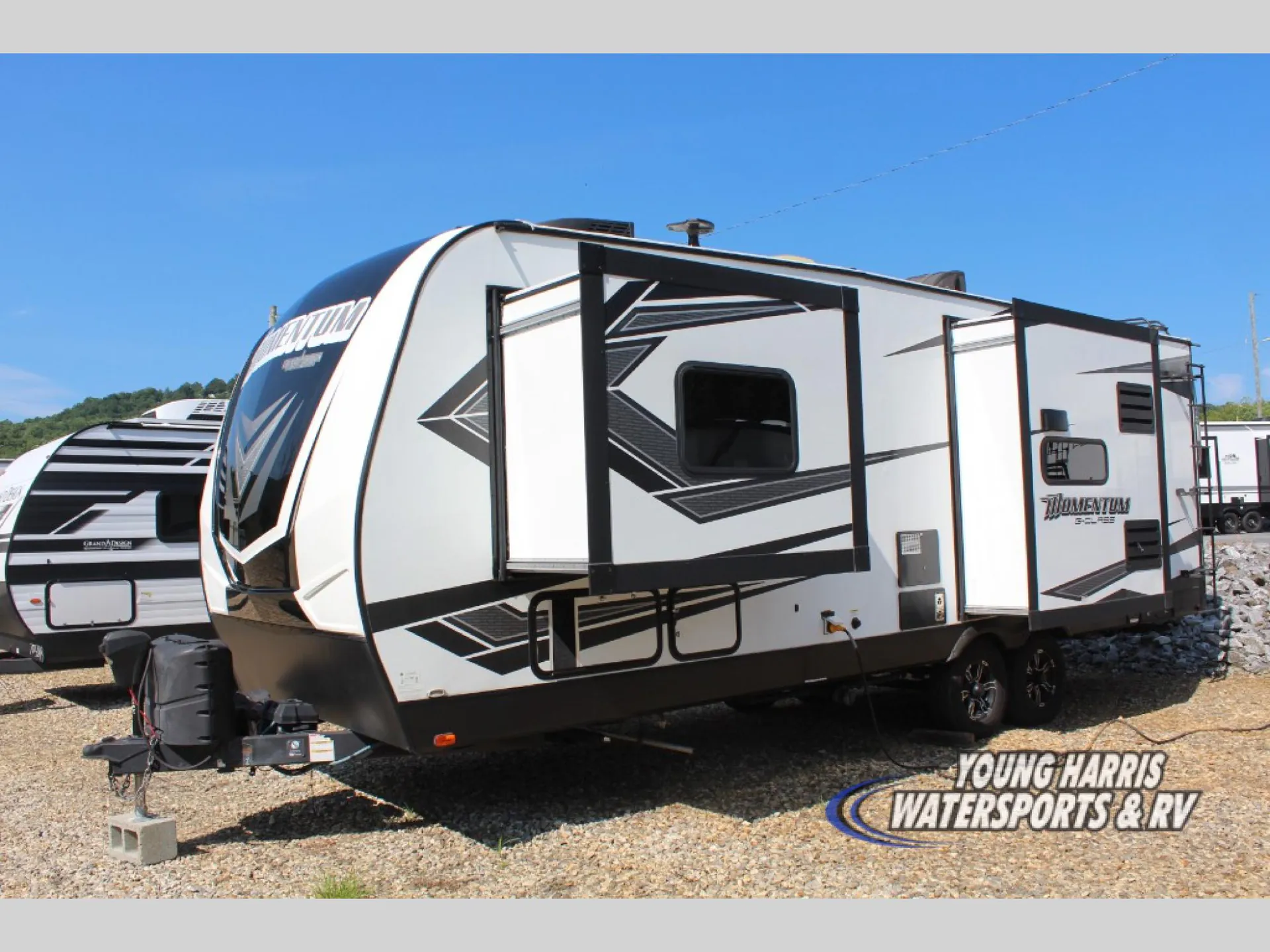 2019 Grand Design Momentum G-Class 25G - Photo 3