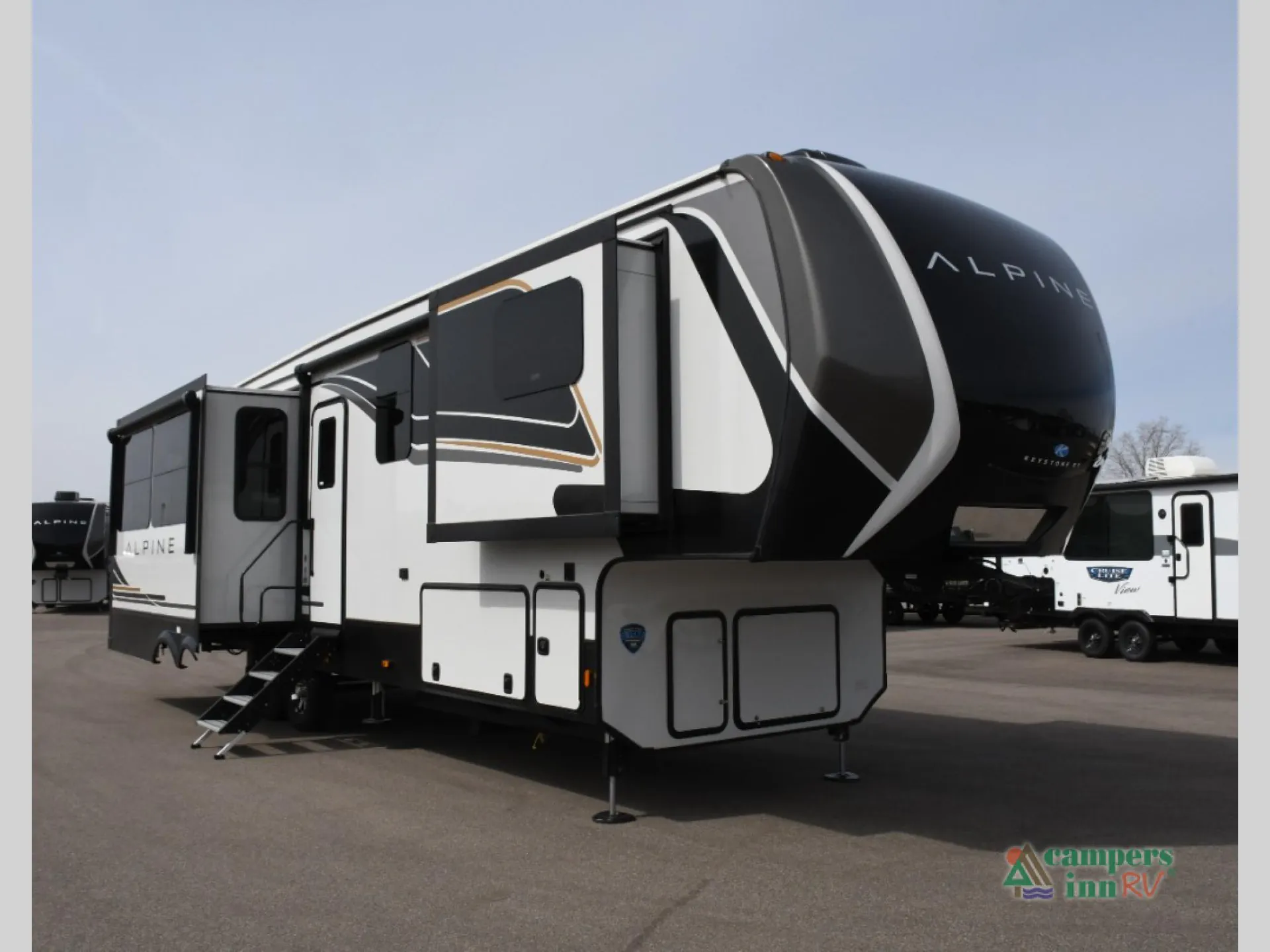 2025 Keystone Alpine 3303CK - Photo 3
