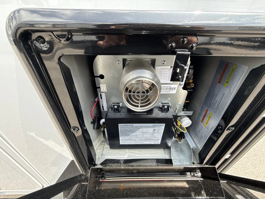 2026 Brinkley Model I 294, Photos photo 6