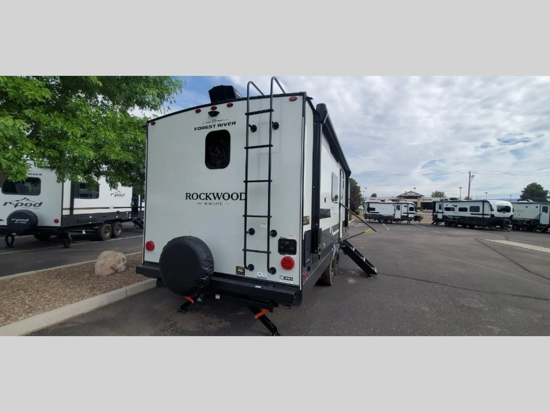 2027 Forest River Rockwood Mini Lite 2523MBR - Photo 4