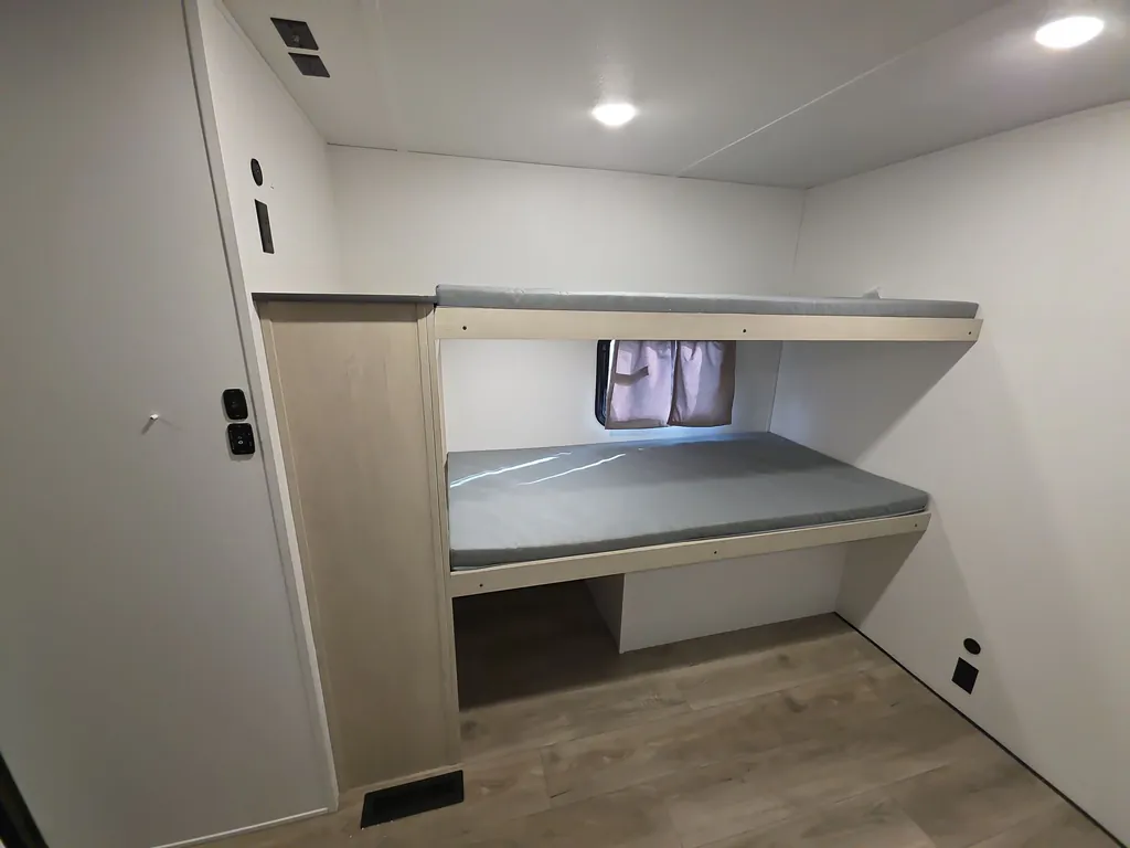 2026 Shasta RVs i-5 Edition 532BEDS, Photos photo 30