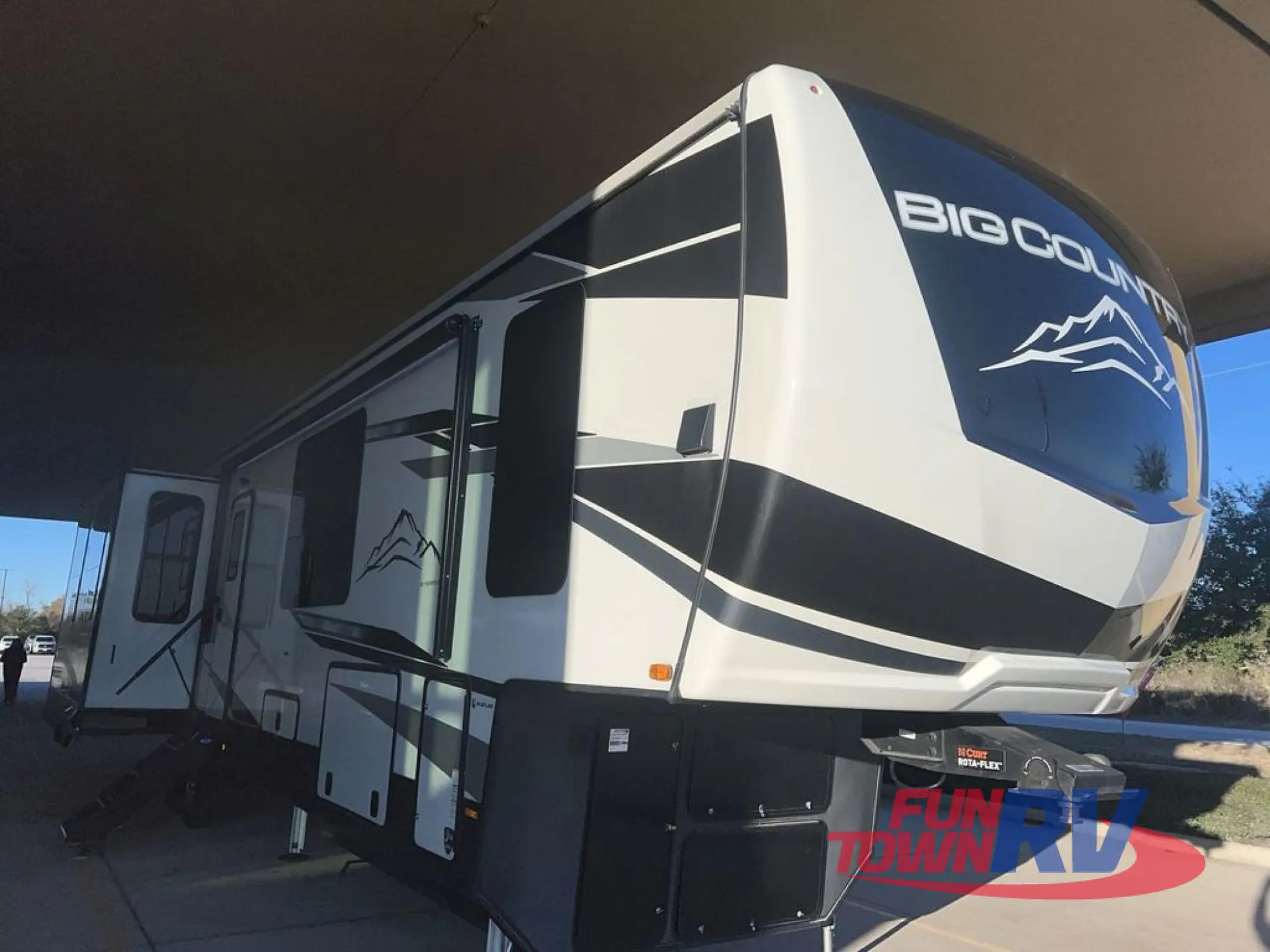 2023 Heartland Big Country 3851MO - Photo 3