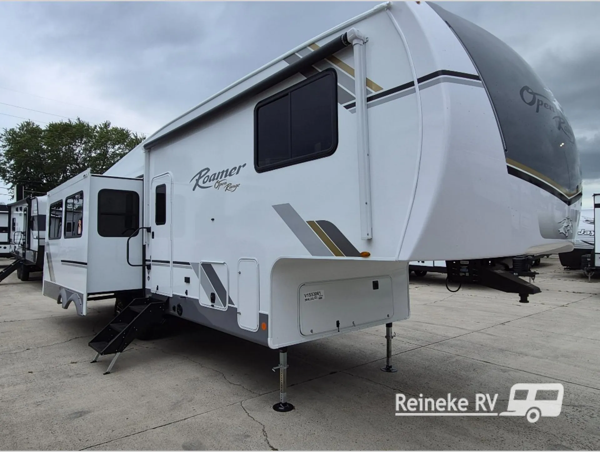 2027 Highland Ridge Roamer 29RLDS - Photo 2